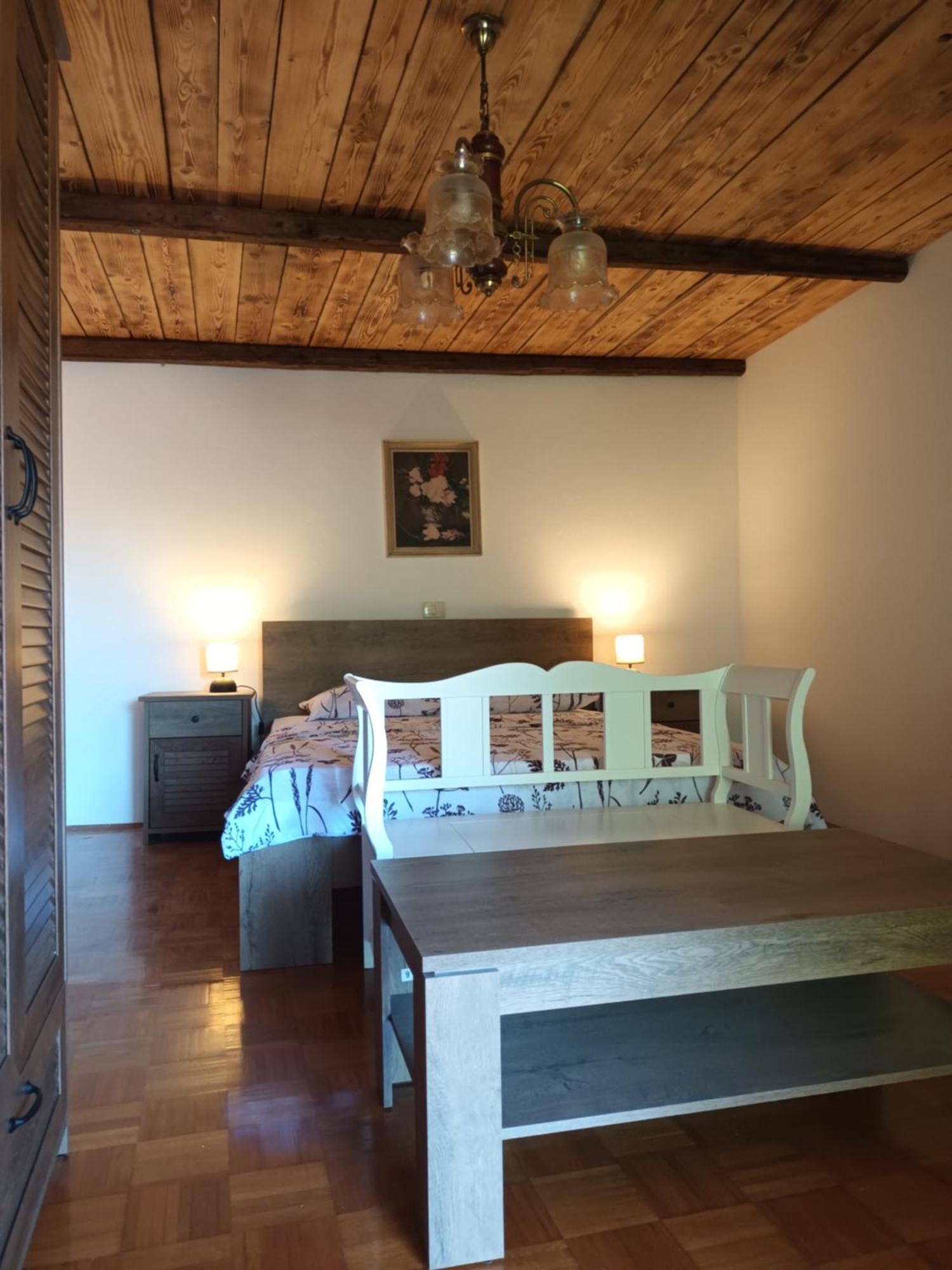 Apartma Brina 3 Sezana ภายนอก รูปภาพ
